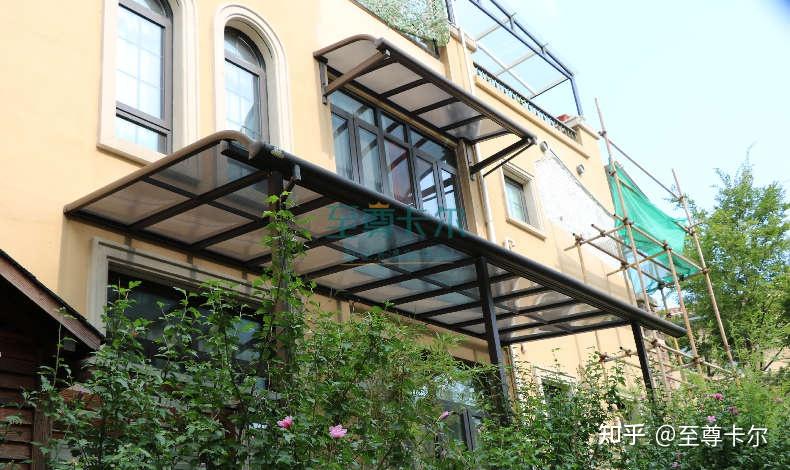 告別擔憂 試駕新材料搭建的雨棚，打造安心生活新視角