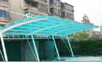 琢裕鋼結構停車場雨棚 您的品質之選——福州露天停車棚與雨棚的理想解決方案